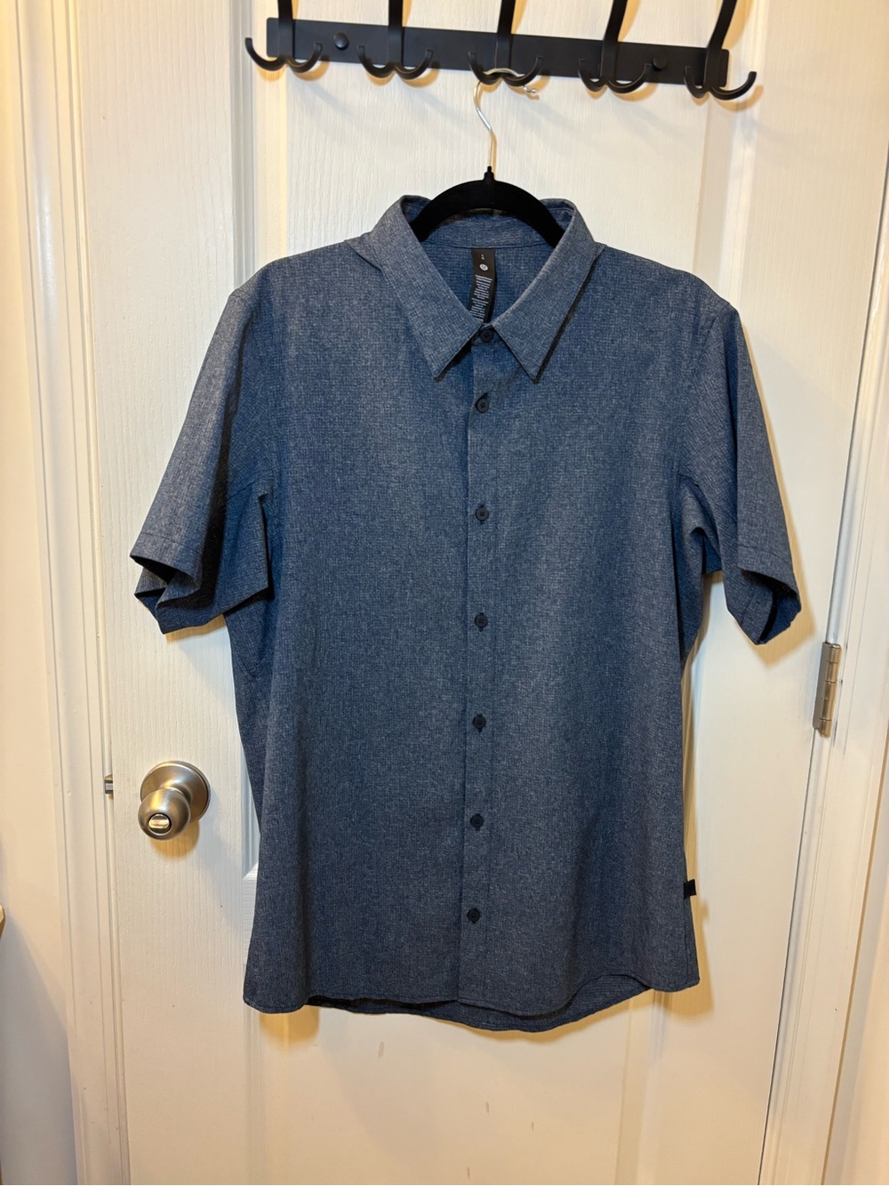 Lululemon Men’s Large Blue Short Sleeve Button Up Shirt Stretch Performance